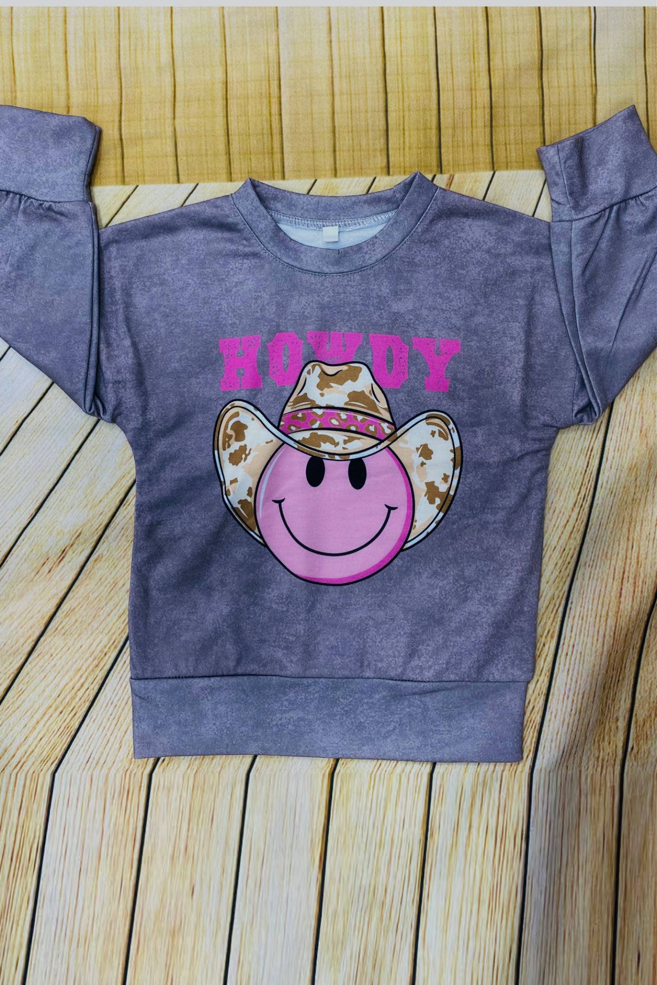 "HOWDY" smile face long sleeve pullover